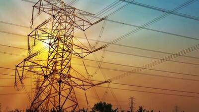 بهینه‌سازی شبکه برق ۴۱ روستا در دولت شهید رئیسی