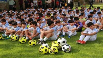 افتتاح شانزدهمین مدرسه فوتبال ویژه نوجوانان در یزد