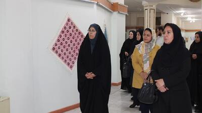افتتاح نمایشگاه آثار چاپ دستی در شهرکرد