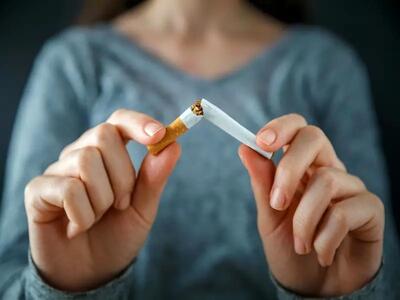 آیا سیگار کشیدن برای بانوان مفید است؟ | بررسی علمی اثرات سیگار بر سلامت زنان
