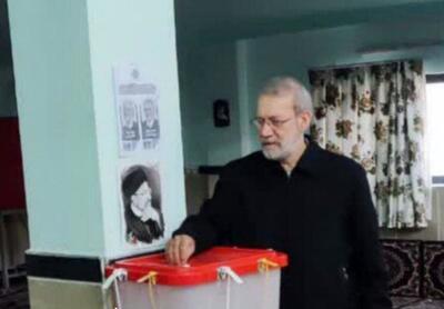 علی لاریجانی کجا رای داد؟ +عکس