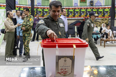 تصاویر: حضور کارکنان ارتش در مرحله دوم چهاردهمین انتخابات ریاست جمهوری