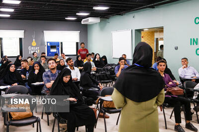 رویداد ملی «استارت‌اپ اجتماعی رویش» در اصفهان برگزار شد