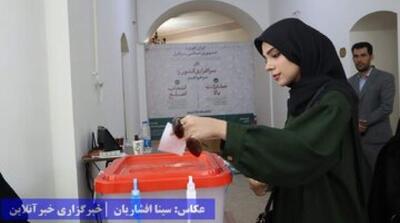 انتخابات تا ساعت ۲۴ تمدید شد - مردم سالاری آنلاین