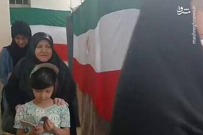 فیلم/ حضور ایرانیان مقیم اندونزی پای صندوق اخذ رای