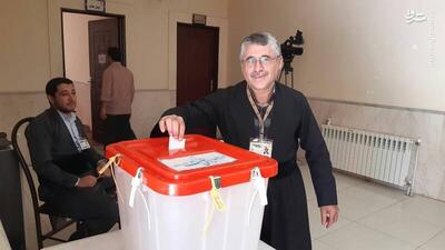 عکس/مردم شهرهای مختلف کرمانشاه پای صندوق رای حاضر شدند
