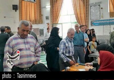 شور حماسی مردم کرمانشاه در دور دوم انتخابات ریاست جمهوری- فیلم دفاتر استانی تسنیم | Tasnim