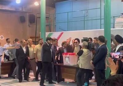 سیدمحمد خاتمی در حسینیه جماران رأی داد - تسنیم