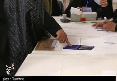 شور و شوق رای اولی های ایلامی در پای صندوق های رای- فیلم دفاتر استانی تسنیم | Tasnim
