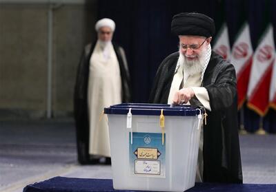 امام خامنه‌ای رأی خود را به صندوق انداختند - تسنیم