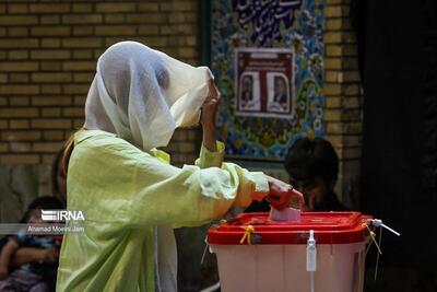 عکس خاص دو دختر پای صندوق رای خبرساز شد