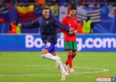 عکس روز؛ فریاد پیروزی امباپه در چند قدمی الگویش کریستیانو رونالدو - پارس فوتبال | خبرگزاری فوتبال ایران | ParsFootball