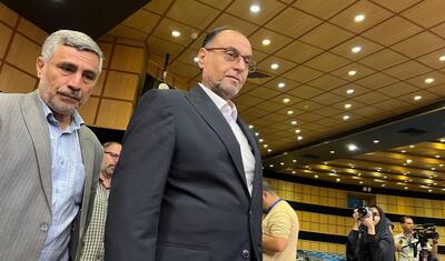 وحید حقانیان: دیدار ظریف با رهبری و تاکیدات ایشان صحت ندارد | روزنو