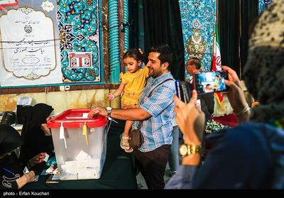 مردم تبریز در واپسین ساعات رای گیری از اهمیت مشارکت گفتند- فیلم فیلم استان تسنیم | Tasnim