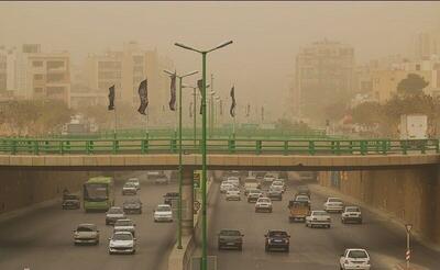 ادارات قم به خاطر آلودگی هوا، امروز ۱۷ تیر ساعت ۱۱ تعطیل می‌شوند