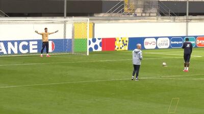 تمرین ضربات پنالتی بازیکنان تیم ملی فرانسه برای تقابل با اسپانیا