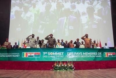 مخالفت رهبران نیجر، مالی و بورکینافاسو با بازگشت به اکوواس