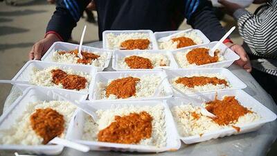 پویش اطعام و احسان حسینی آغاز شد/ توزیع غذا و بسته‌های معیشتی میان نیازمندان