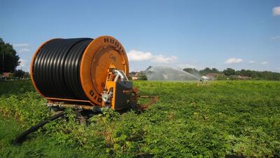 تحویل ۱۷ هزار متر لوله انتقال آب به کشاورزان قزوین