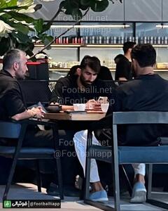 جلسه بیرانوند و رامین رضاییان در کافه خیابان فرشته!/ عکس