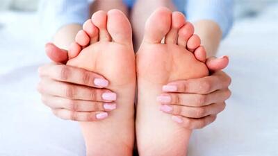 درد و سوزش شدید پاها هنگام استراحت علامت خطر است!