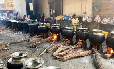 غذای خیابانی در پاکستان؛ طرز تهیه کابلی پلو برای 1200 نفر در لاهور (فیلم)