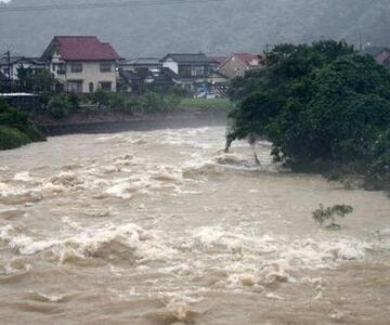 هشدار سیل و رانش زمین در پی باران سیل‌آسا در سواحل دریای ژاپن