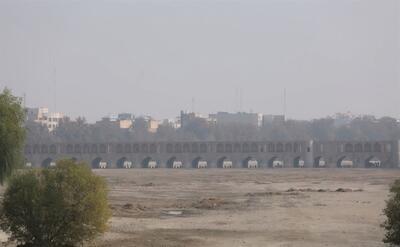 کاهش ساعت اداری روز چهارشنبه و تعطیلی پنجشنبه بدنبال آلودگی و افزایش دما در اصفهان