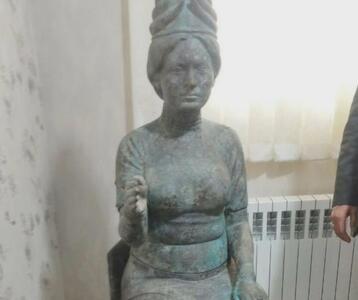 قاچاقچی مجسمه باستانی ۲۰۰۰ ساله دستگیر شد