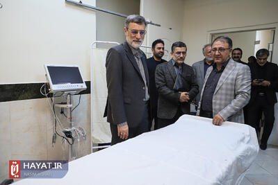 تصاویر/ بازدید رئیس بنیاد شهید و امور ایثارگران از بیمارستان نیایش
