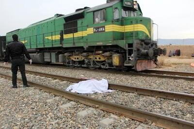 بی احتیاطی جوان ۲۰ ساله فیروز کوهی در حریم راه‌آهن موجب مرگ وی شد
