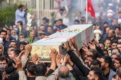 پیکر شهید گمنام در ساختمان مرکزی قوه قضائیه به خاک سپرده شد