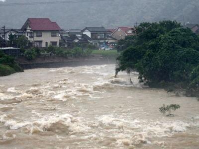 هشدار سیل و رانش زمین در پی بارش‌های سیل‌آسا در سواحل دریای ژاپن