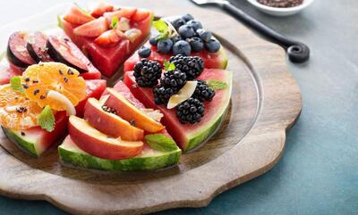 با این 10 میوه و سبزی در تابستان خنک بمانید!