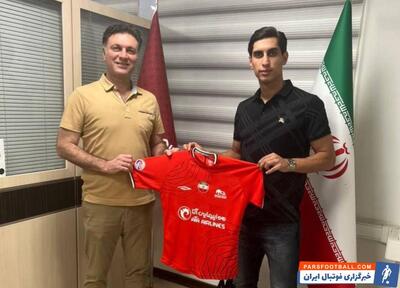 رسمی؛ قرارداد محمد نادری با تراکتور تمدید شد - پارس فوتبال | خبرگزاری فوتبال ایران | ParsFootball