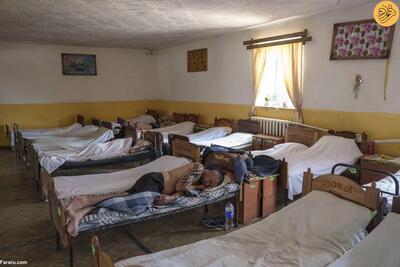 زندانیان اوکراین در راه خط مقدم جنگ با روسیه+عکس