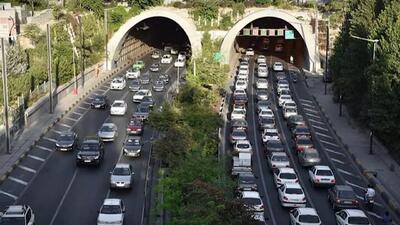 ترافیک در ۸ بزرگراه تهران/ تردد موتورسواران داخل تونل‌ها ممنوع