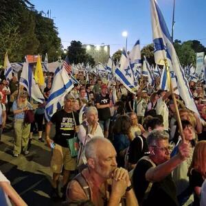 اسرائیلی‌ها توافق تبادل اسرا را در خیابان‌ها فریاد زدند