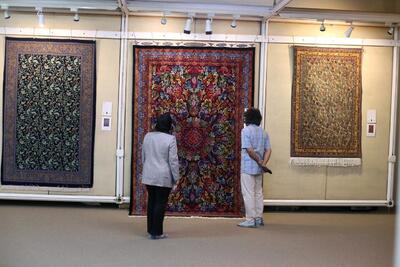 (عکس) اثر انگشت ما بر قدیمی‌ترین فرش جهان؛ کپی برابر اصل پازیریک در موزه تهران