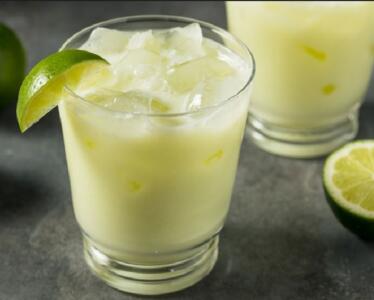 لیموناد خامه‌ای، یک نوشیدنی خنک و خوشمزه برای روز‌های گرم تابستان