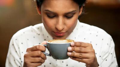 دلایل روان‌شناختی لذت بخش بودن نوشیدن چای یا قهوه در ماگ