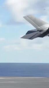 (ویدئو) لحظه فرود ناموفق جنگنده اف ۳۵ روی ناو هواپیمابر آمریکا