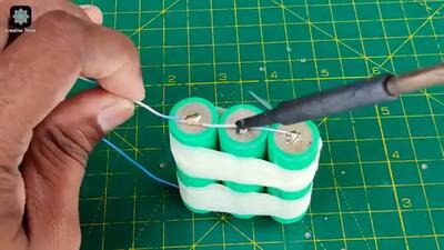 (ویدئو) چگونه با لوله پلیکا یک پاوربانک کاربردی و متفاوت درست کنیم؟