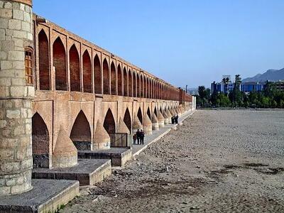 تنها راه نجات اصفهان، احیای فوری زاینده‌رود است/زاینده‌رود نباشد تعادل منطقه به هم می‌خورد