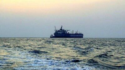 حمله موشکی به یک کشتی در نزدیکی سواحل یمن