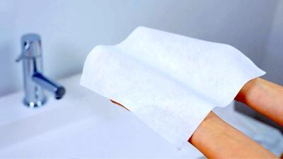 خشک کردن صورت با دستمال کاغذی بهتر است یا حوله؟