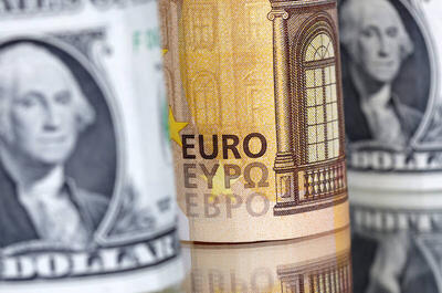 قیمت دلار و یورو در مرکز مبادله ایران امروز پنجشنبه ۲۱ تیر
