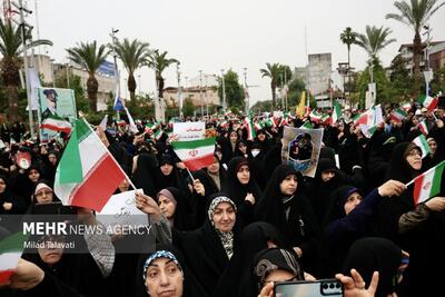 تجمع مدافعان خانواده با شعار «عزت حسینی، حیای زینبی»