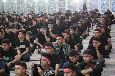 عزاداری یک‌هزار دانش آموز شیرازی در حرم سید علاءالدین حسین (ع)