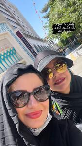 عکس مریلا زارعی و خواهرش در سفر به مشهد | پایگاه خبری تحلیلی انصاف نیوز